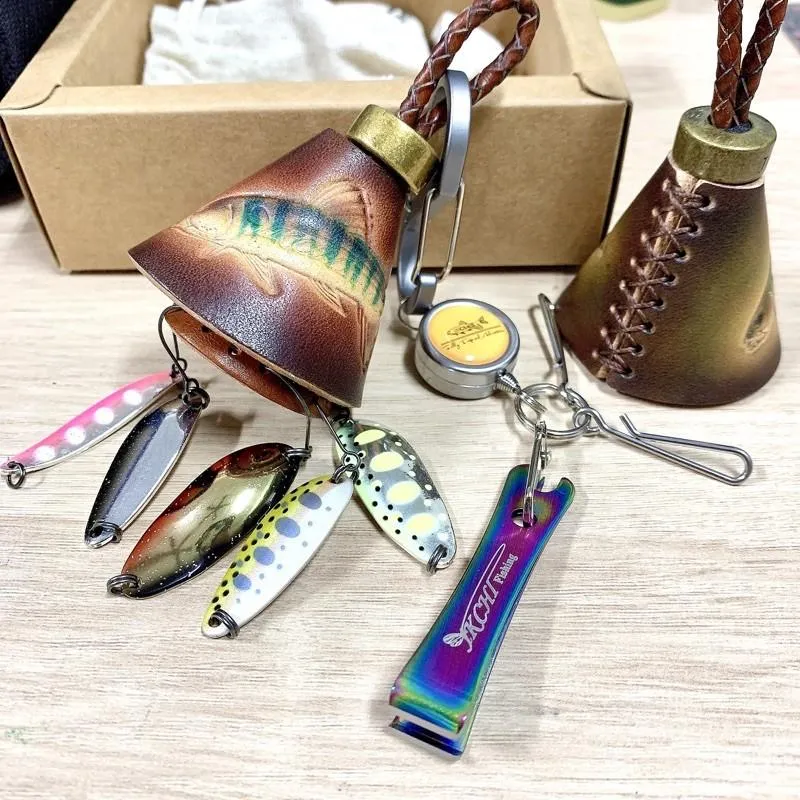 原創正品JKCHI  純手工真皮革 鈴鐺浮雕 亮片包 附扣環組剪線保養油 溪流路亞 飛蠅馬口