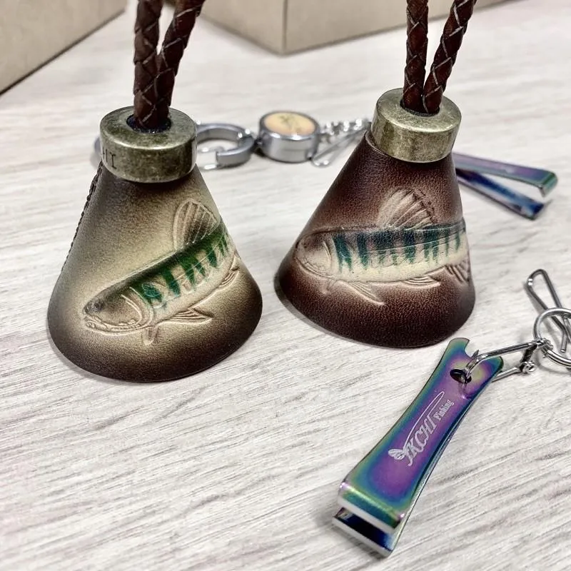 原創正品JKCHI  純手工真皮革 鈴鐺浮雕 亮片包 附扣環組剪線保養油 溪流路亞 飛蠅馬口