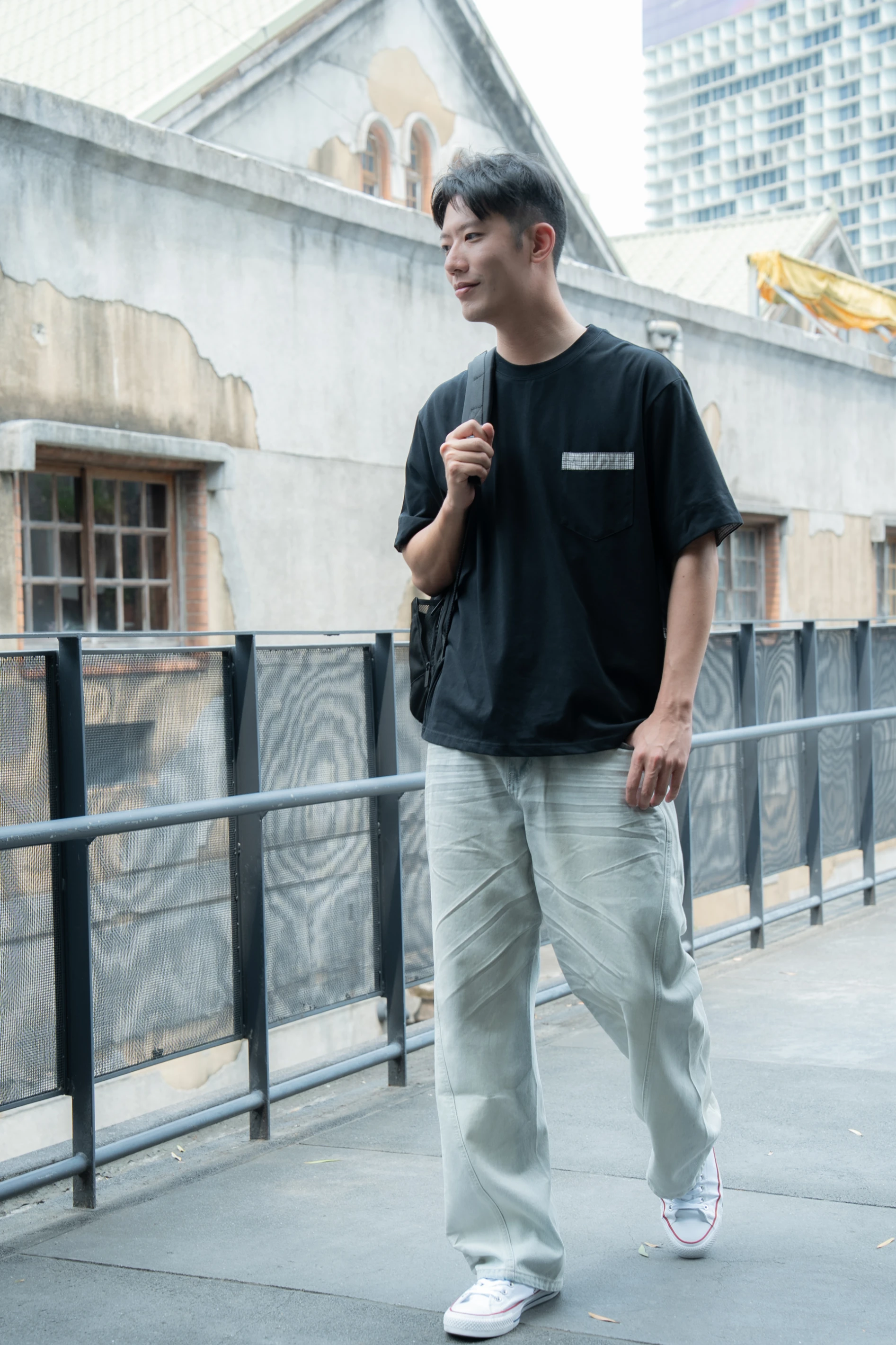 水洗髒染牛仔褲
