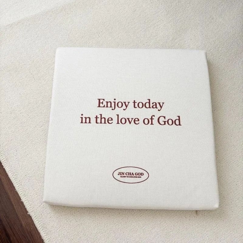 [禱告墊/椅墊/坐墊] Enjoy today in the love of God