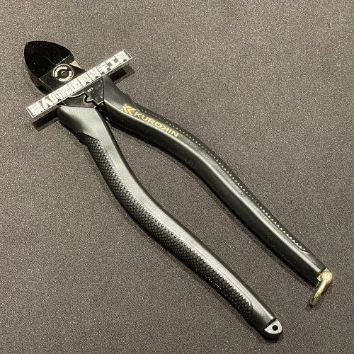 富士箭黑金_偏芯強力薄刃斜口鉗-8吋(7700N-200BG)