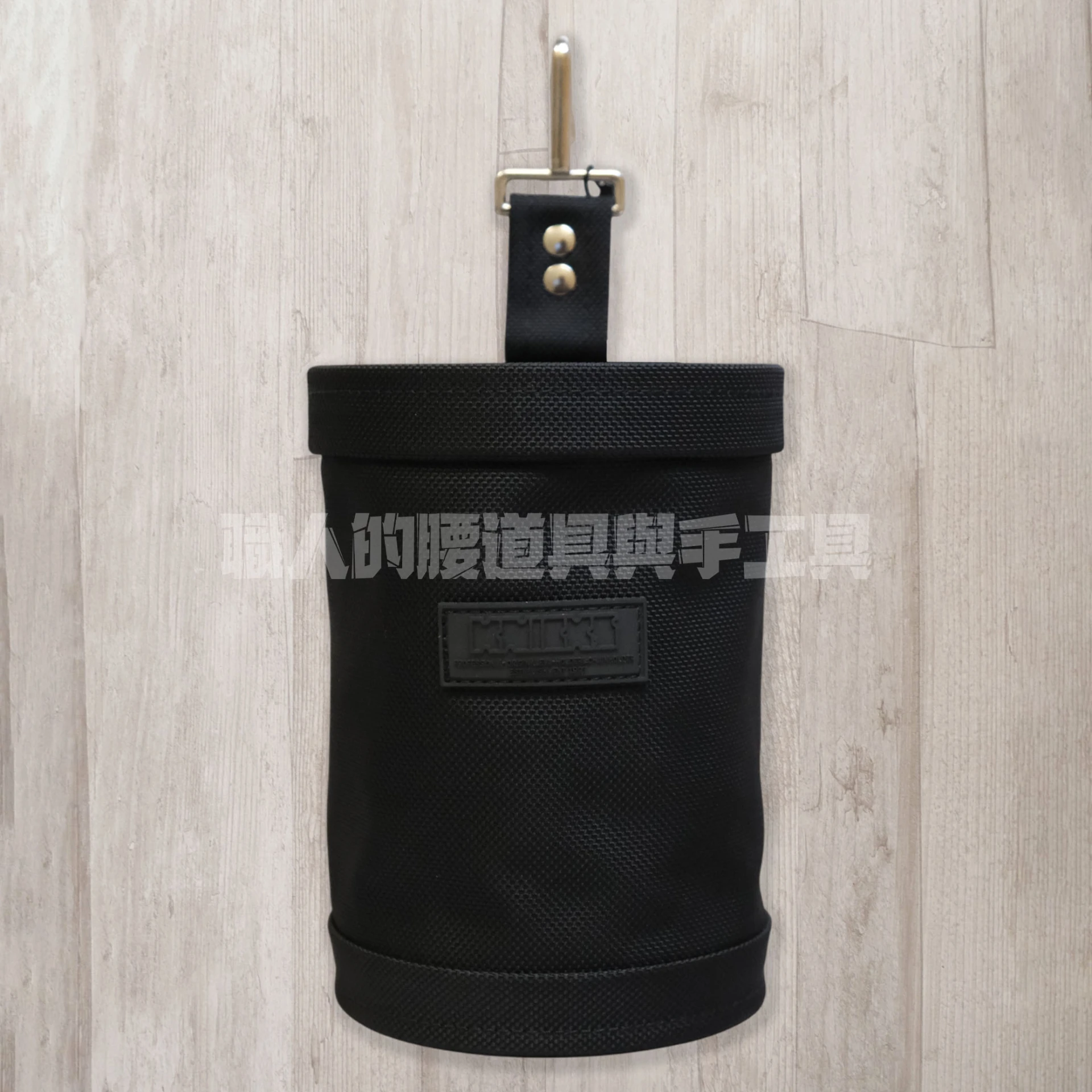 軍規_小圓筒(黑底黑字)