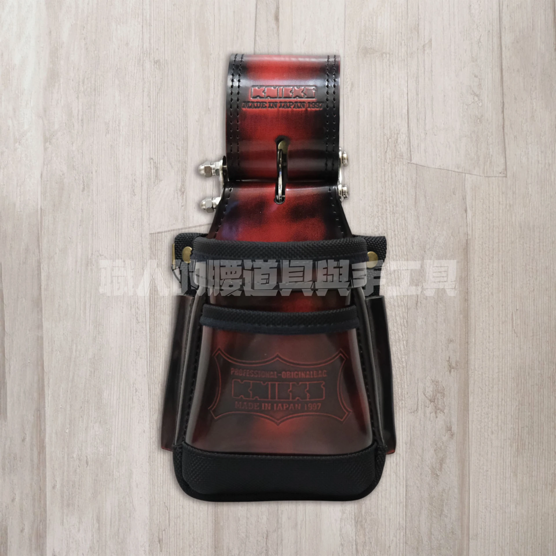 紅玻璃革_無蓋小包