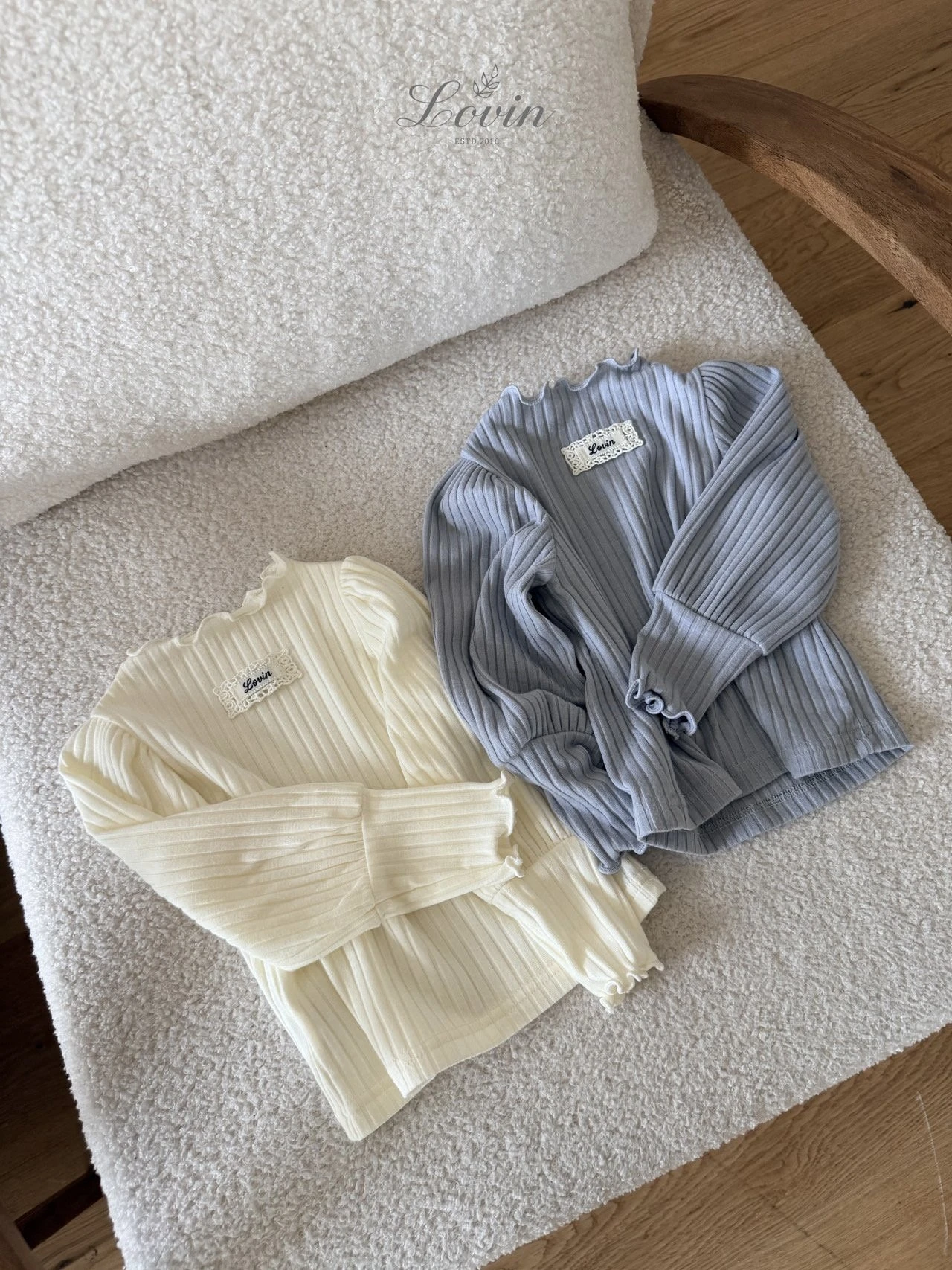 LOVIN#木耳邊泡泡袖T/2COLORS