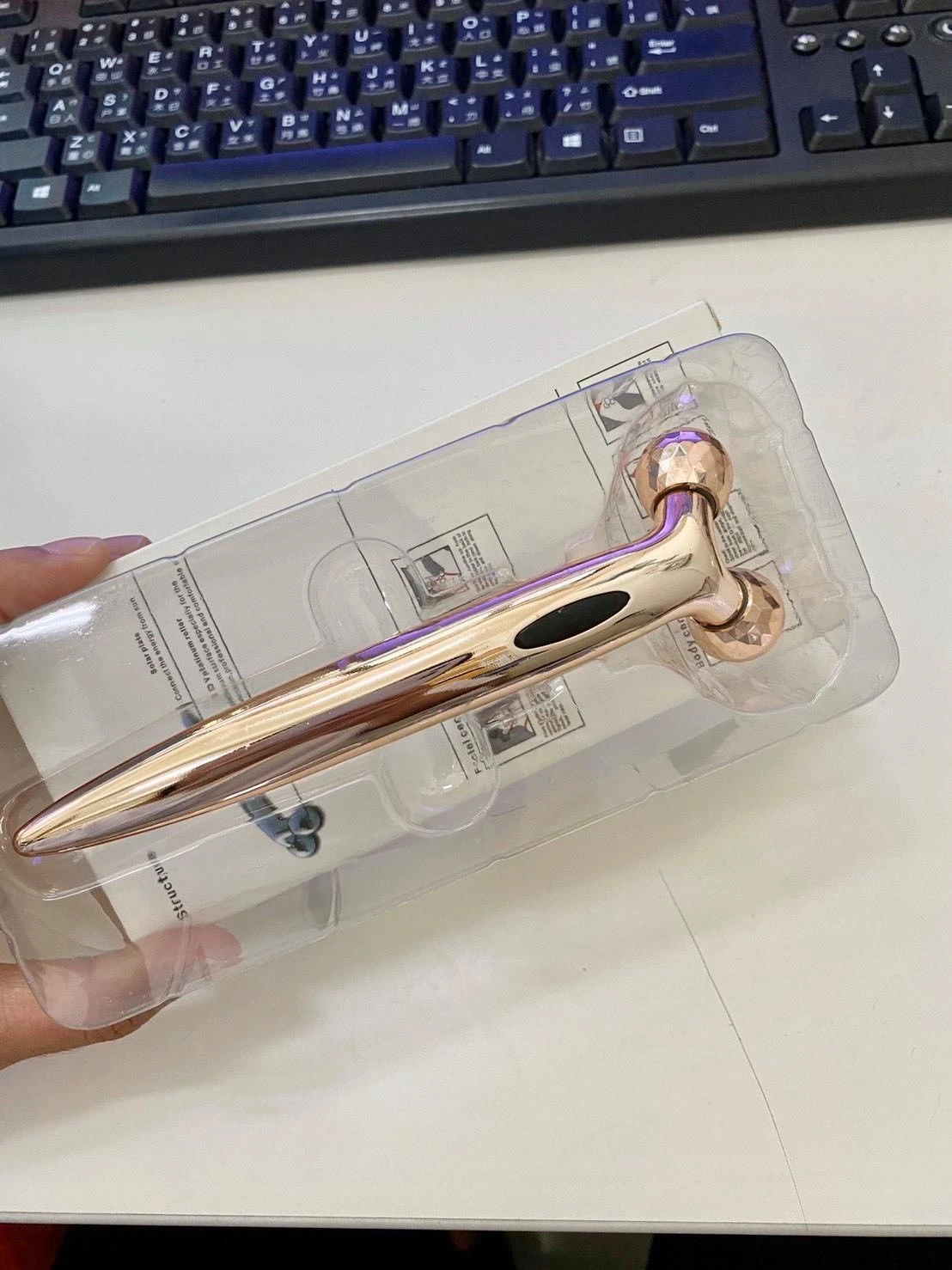 日韓熱銷細緻揉捏微型V臉美容SPA按摩器【2送2支免運】