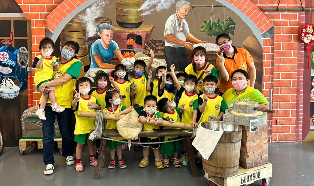 向日葵幼兒園米食DIY﹋搓湯圓體驗