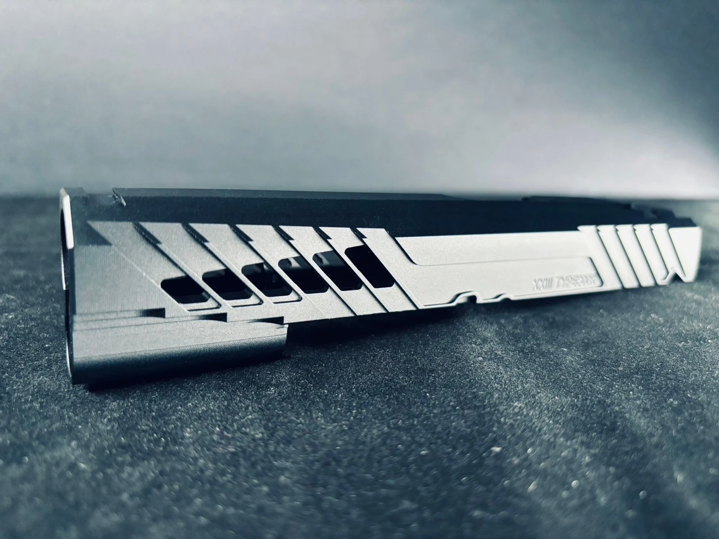 Dr.Black Hi-capa 5.1 Type300R CNC 鋁製簍空滑套