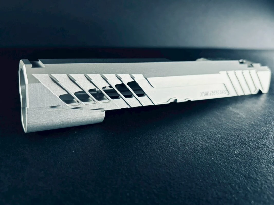 Dr.Black Hi-capa 5.1 Type300R CNC 鋁製簍空滑套