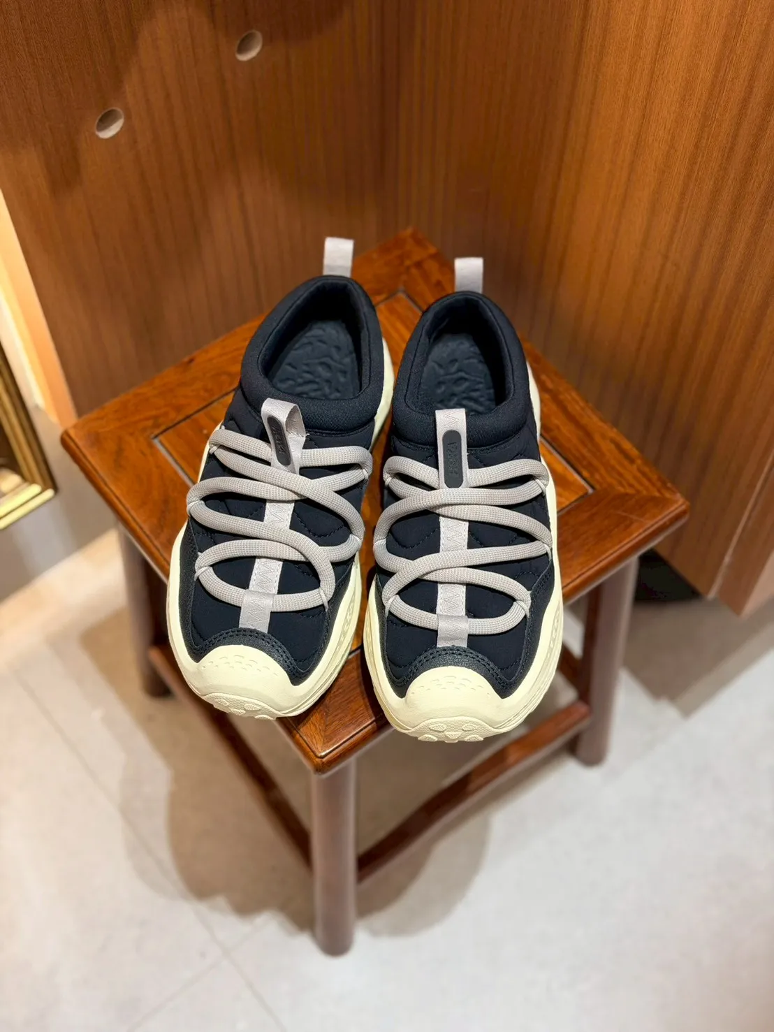 HOKA ORA PRIMO 恢復鞋 奶油黑 1141570-BCKV