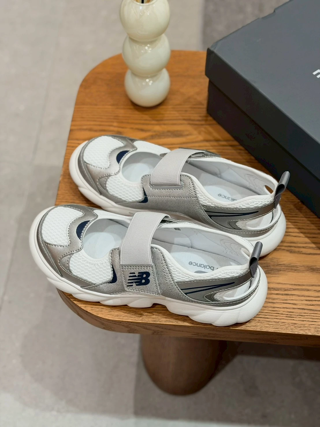 NEW BALANCE 230 Hook and Loop 銀白 瑪莉珍涼鞋 大童鞋 G2306PI