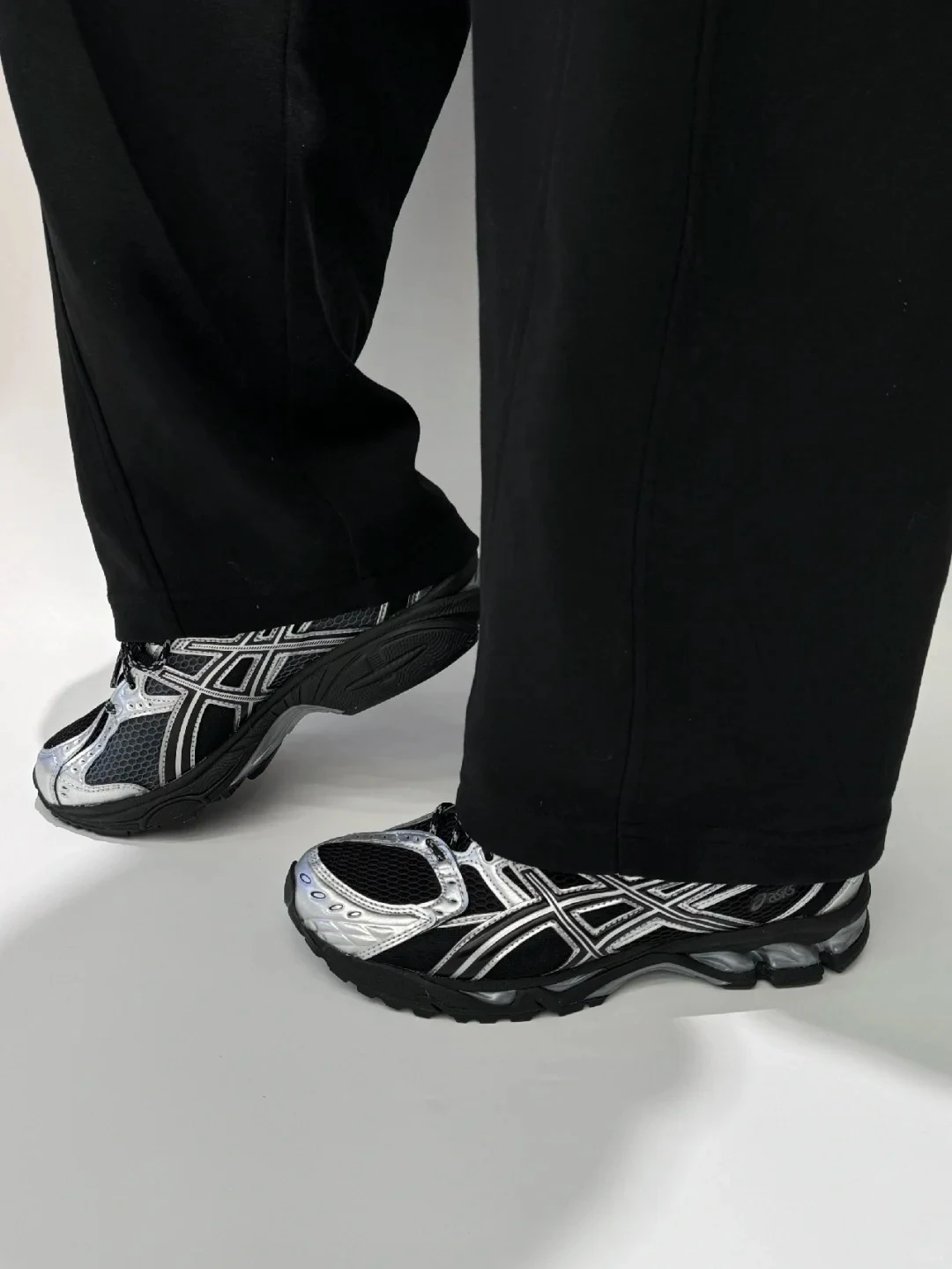 ASICS GEL-NIMBUS 10.1 黑銀 1203A820-001
