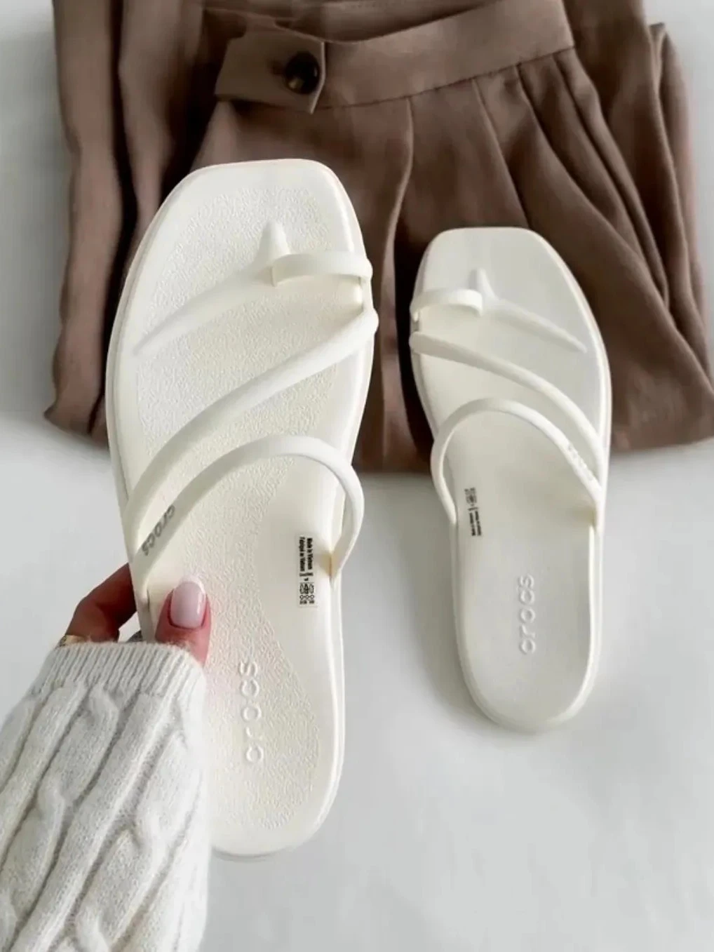 CROCS MIAMI 指環拖鞋 黑色 白色 TOE LOOP SANDAL 邁阿密 拖鞋 夾腳拖