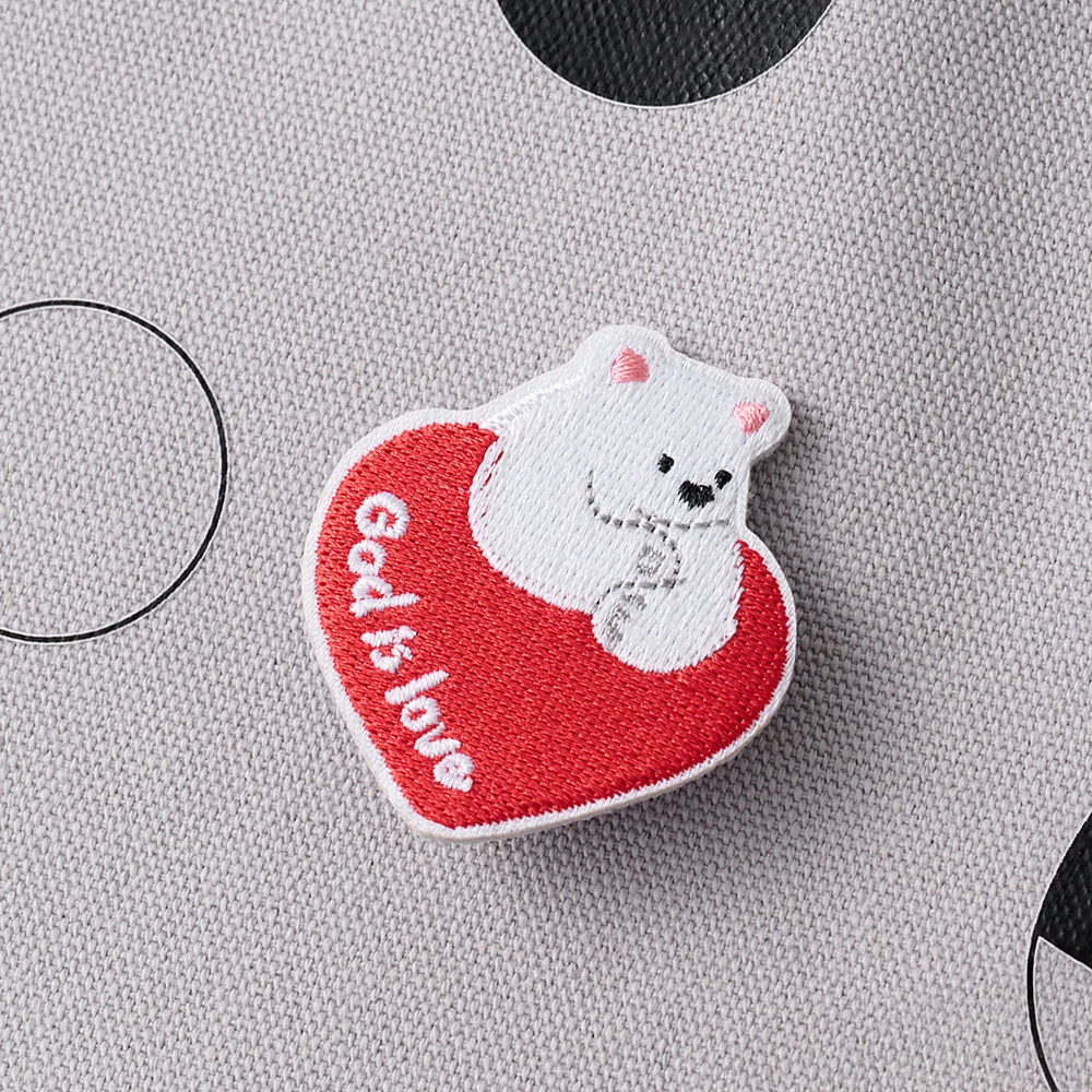 刺繡別針-懷特熊