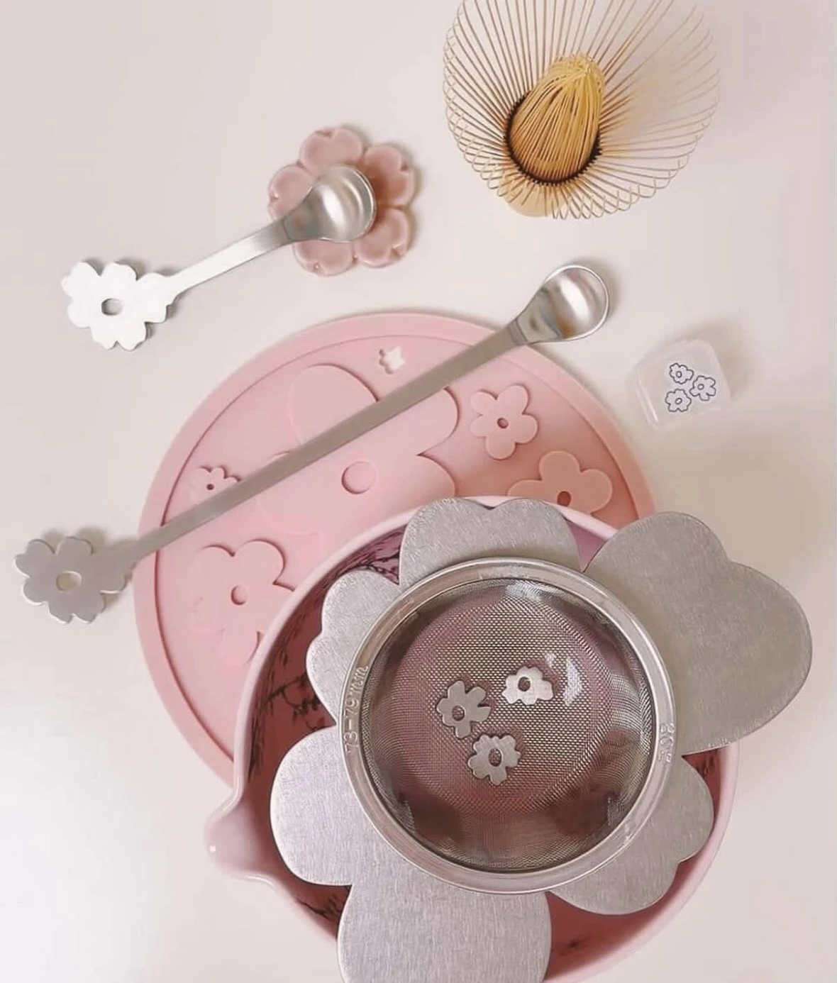 ꜱɪʟᴠ.ꜱᴛᴜꜰꜰ花花系列