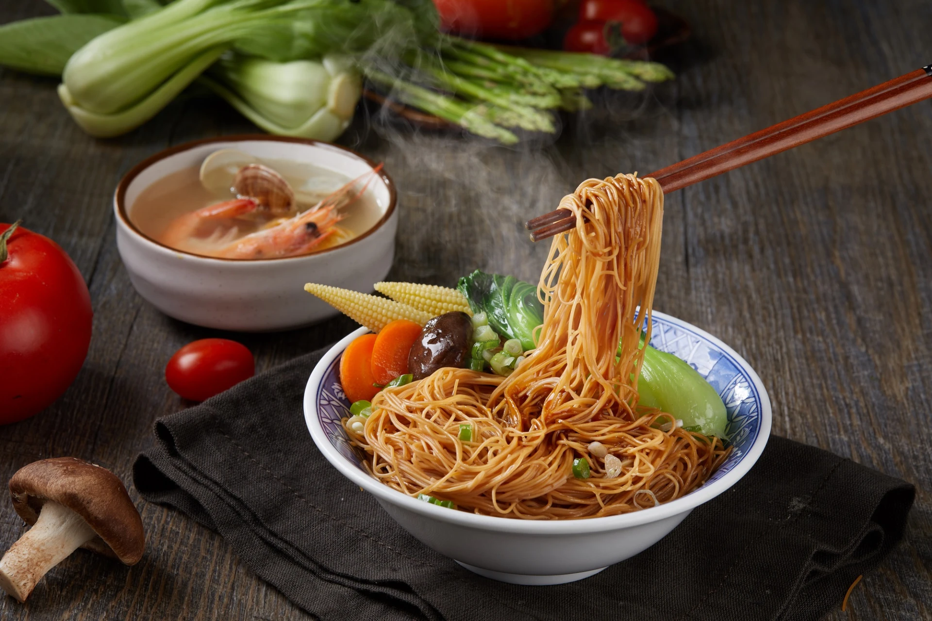 雞絲拌麵｜免煮｜香蔥口味拌麵｜椒麻口味拌麵｜附配料豐富湯包｜一包兩吃