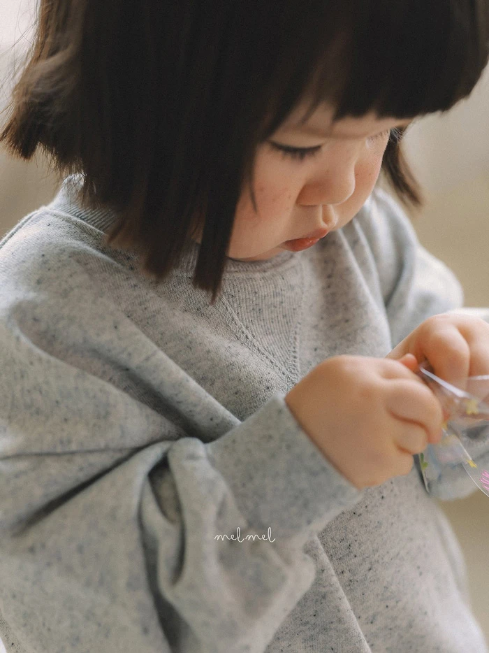 MELMEL|彩色霓虹粒落肩寬鬆大學T