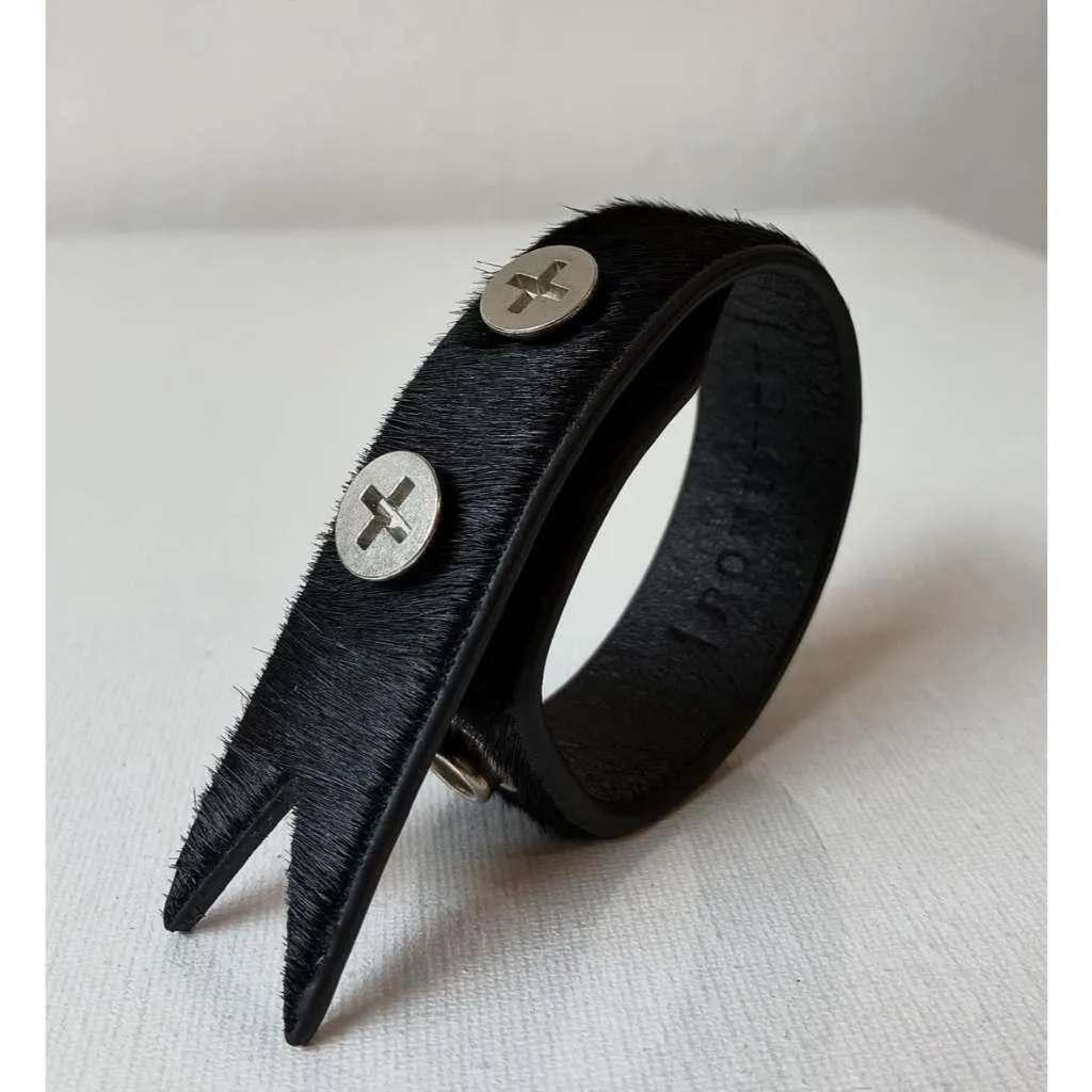 ROKUNEN Horsehair Screw button cuff