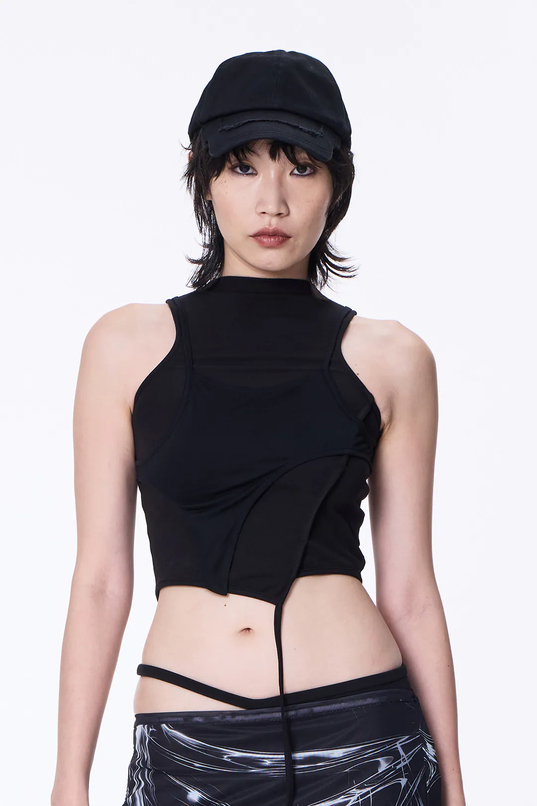 SILVER NINE Double-Layer Sleeveless Top 雙層剪裁無袖上衣
