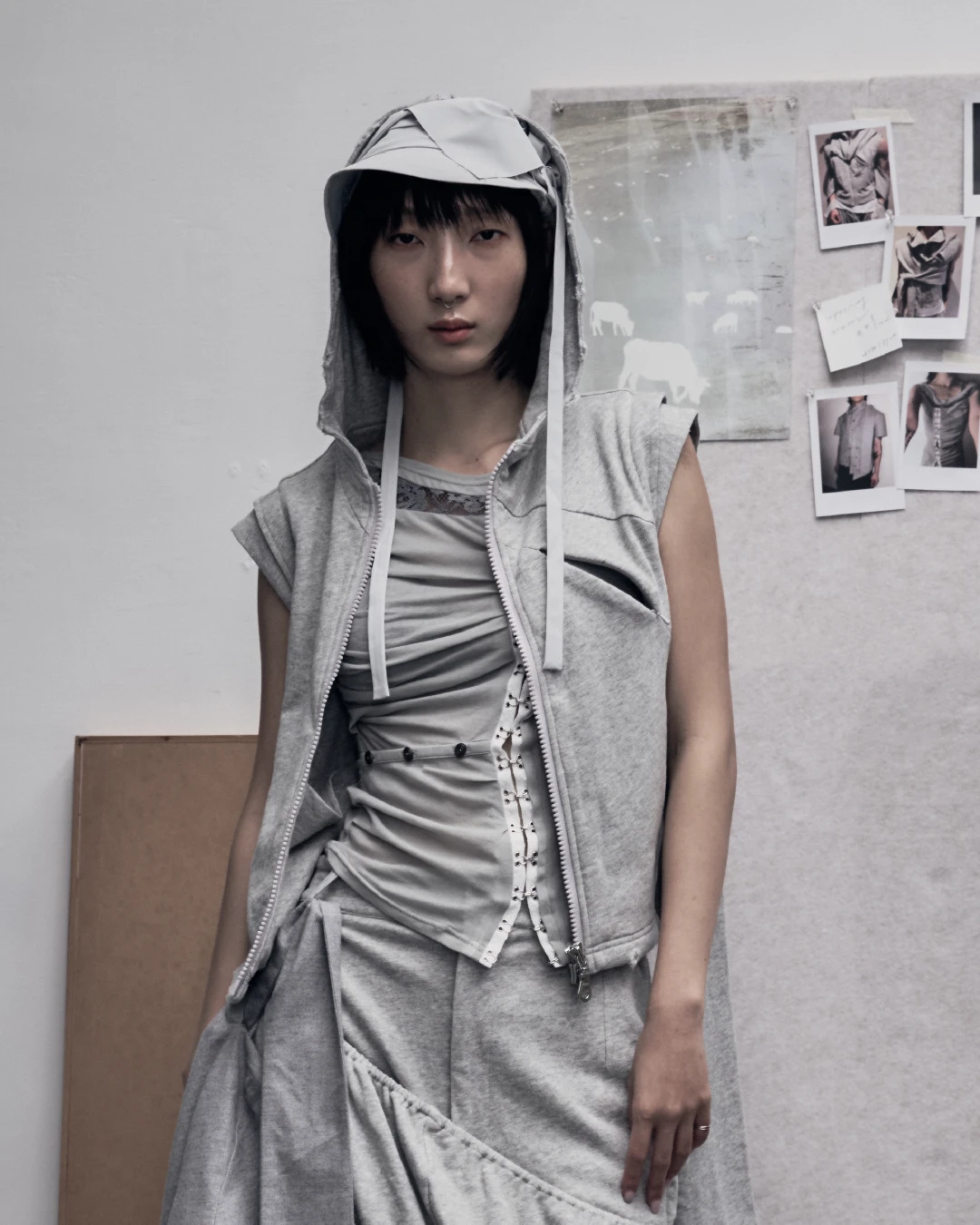 R U kidding 011 Hooded vest - The shackles