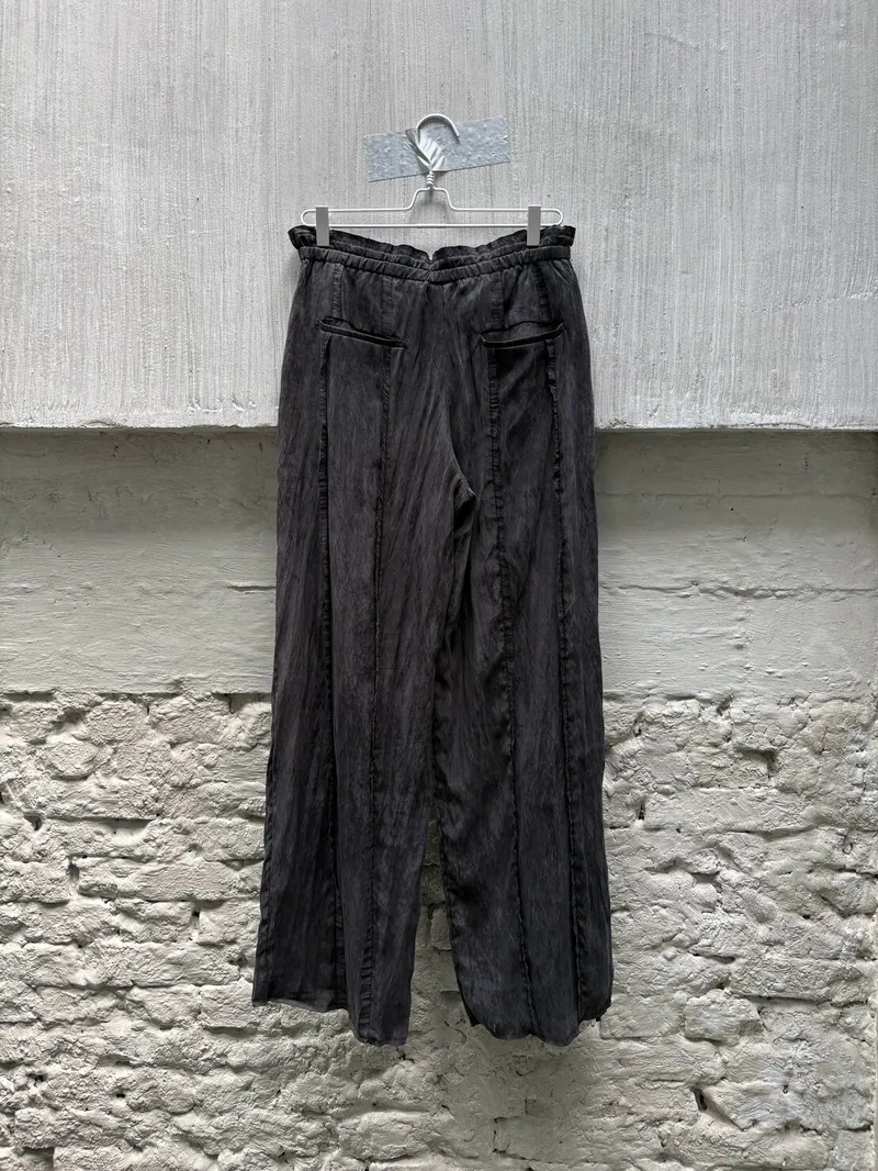 SILVER NINE Frayed Drawstring Wide-Leg Trousers 鬚邊抽繩落地長褲(UNISEX) / FRAGMENTS-017-BK