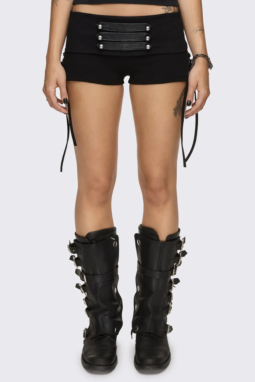 MINGA LONDON Corsair Military Lace-Up Mini Shorts