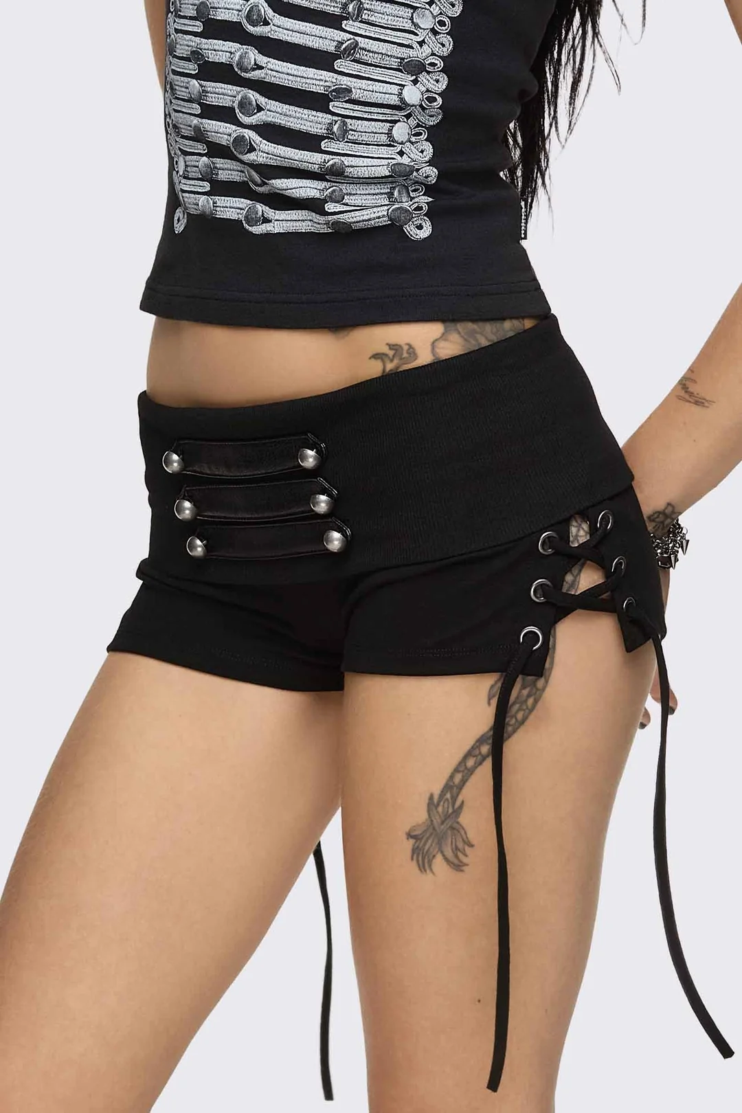 MINGA LONDON Corsair Military Lace-Up Mini Shorts