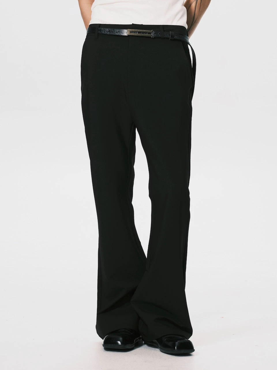 ANOWHEREMAN SLIM FLARED TROUSERS