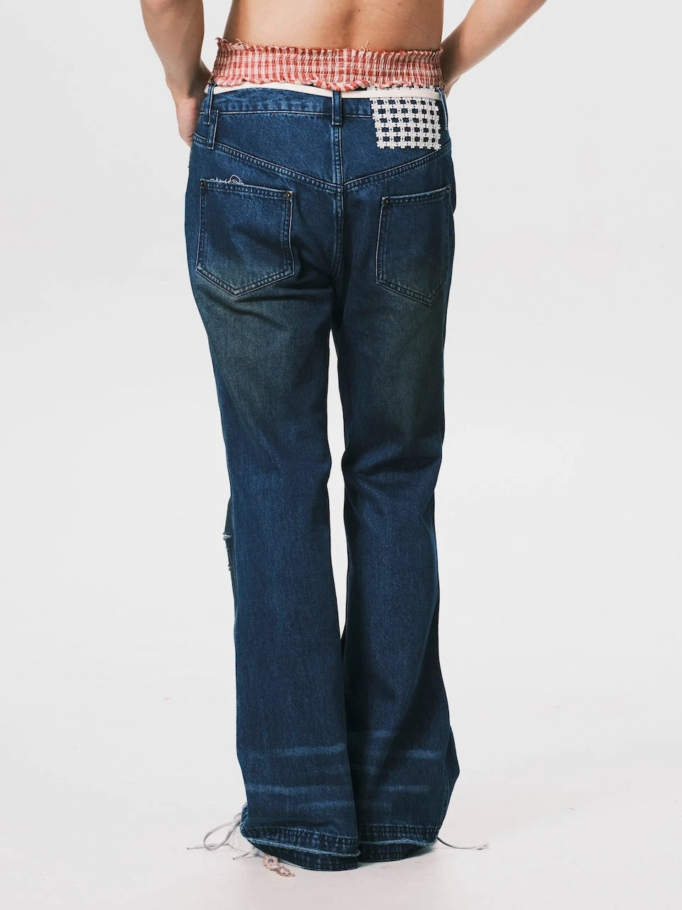 ANOWHEREMAN DIRTY WASH FLARED JEANS