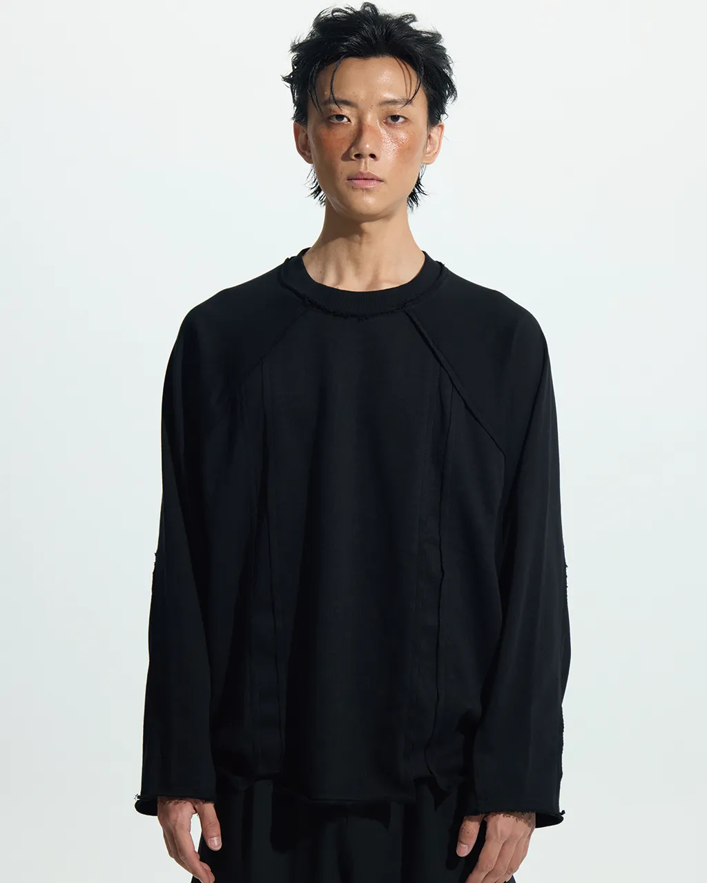 VACANT ES0194 Fractured Light Embroidered Sweatshirt