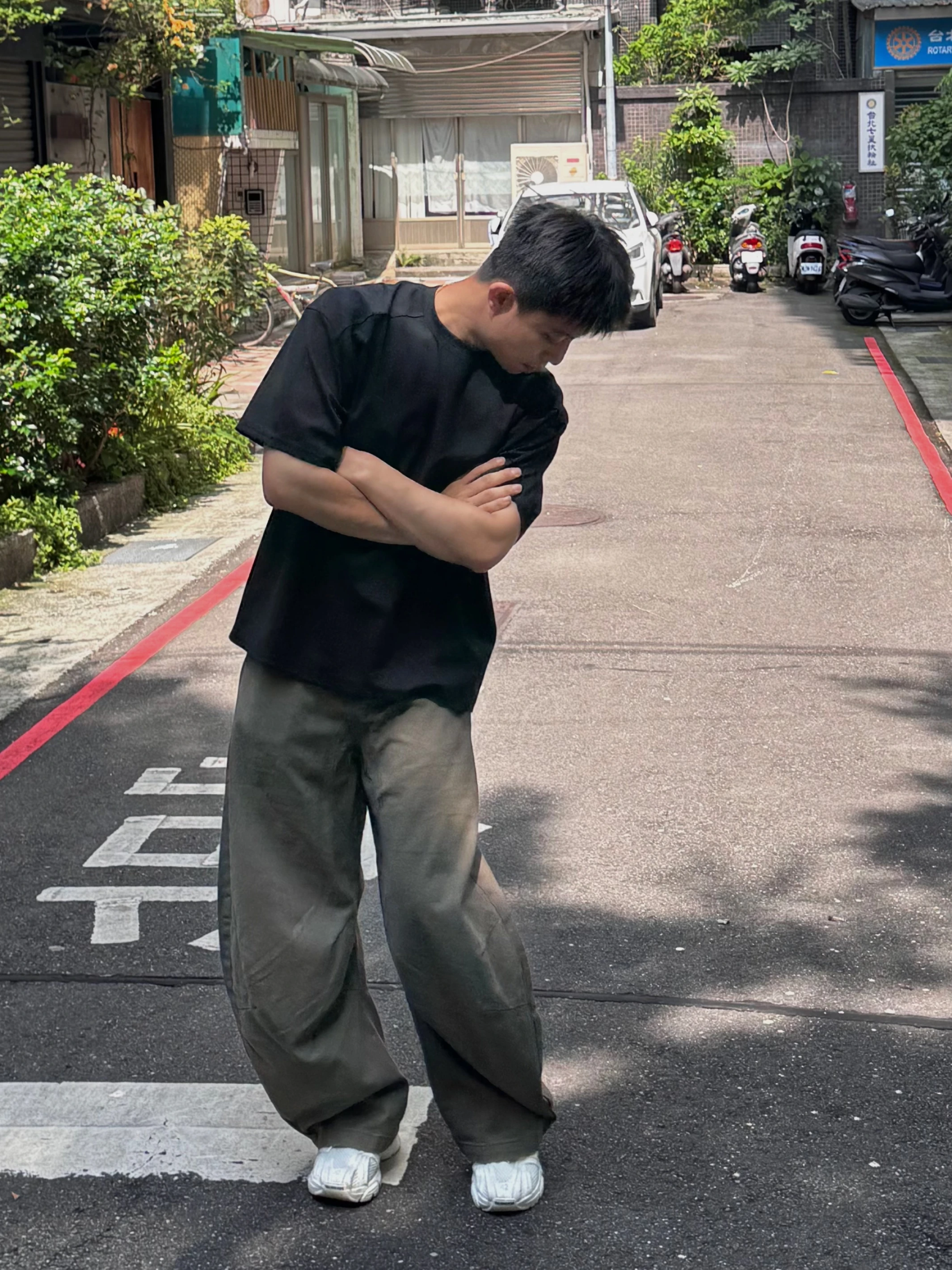 彎刀牛仔褲