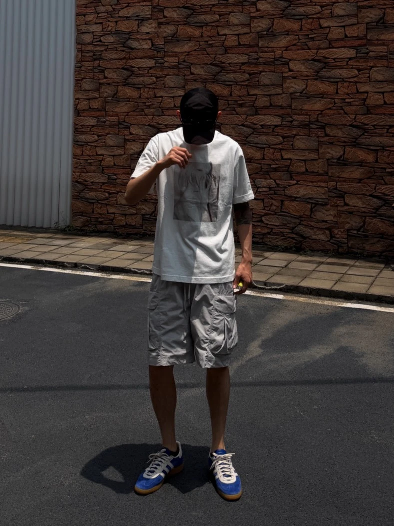 美系潮流相片短踢
