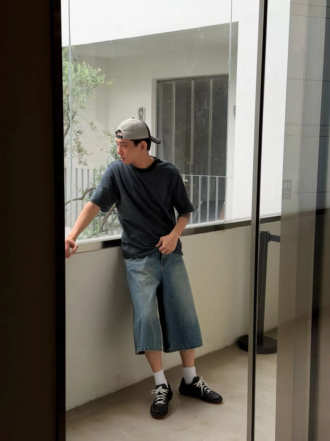 細條紋滾邊撞色踢