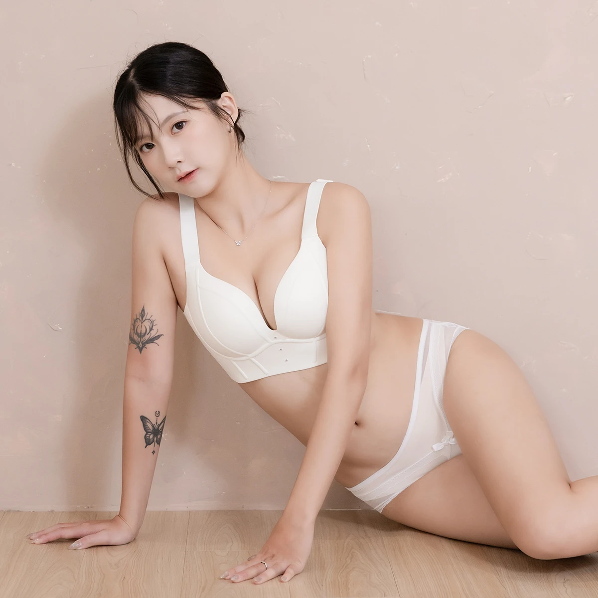 滿月內衣｜漲潮魅力立體提托無鋼圈內衣（簡約白）