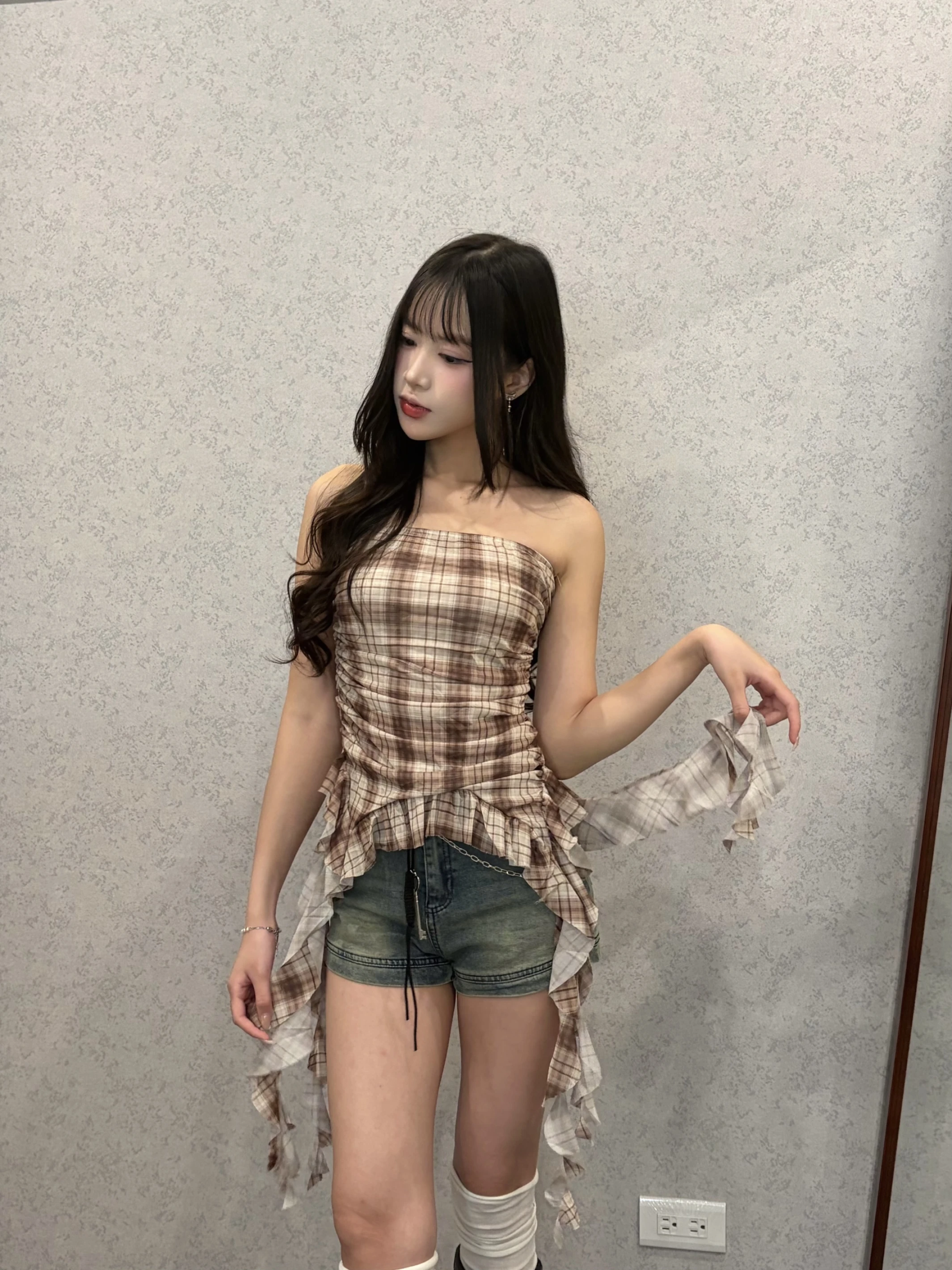格紋平口抹胸上衣