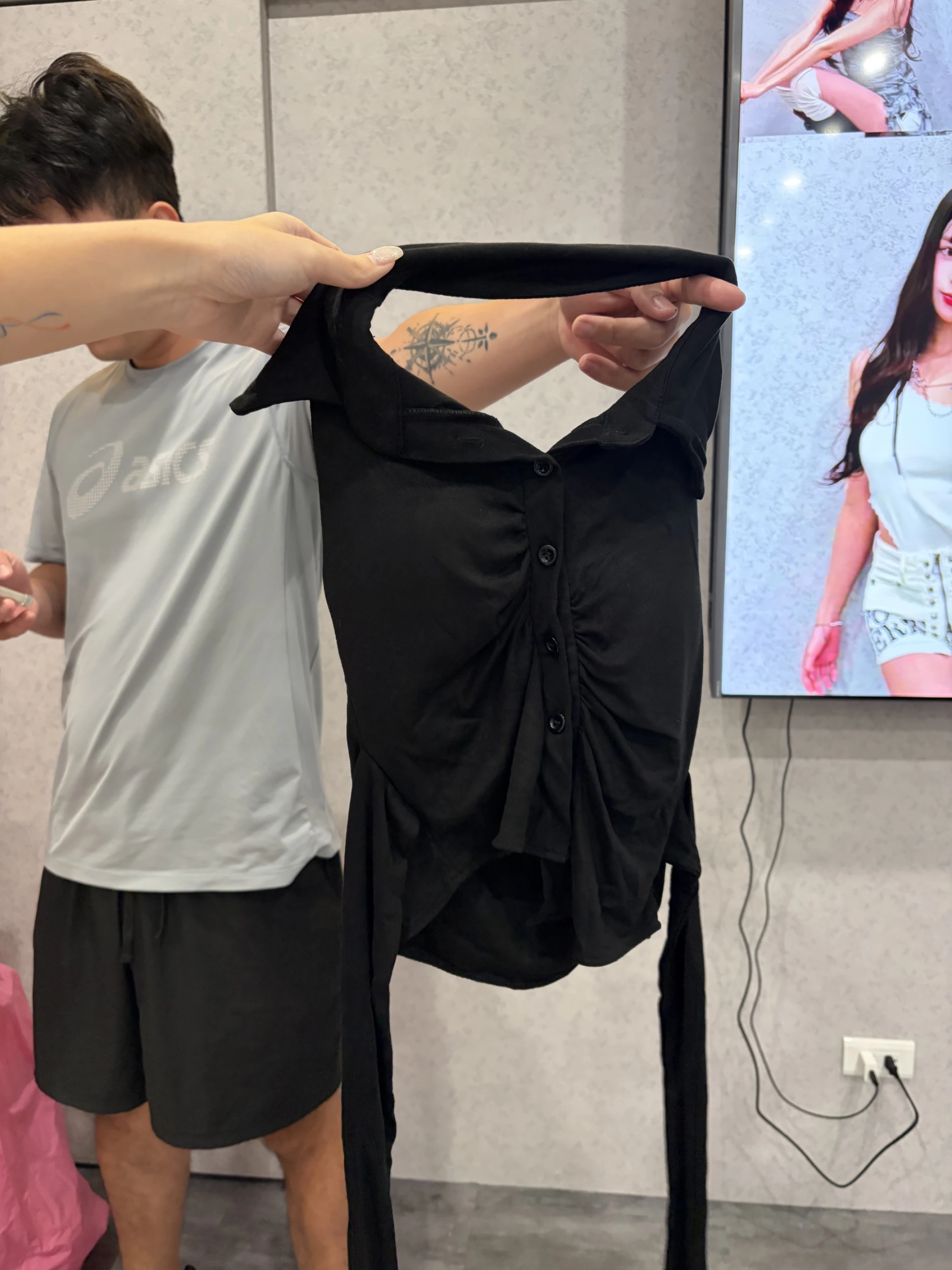 排扣胸墊背心
