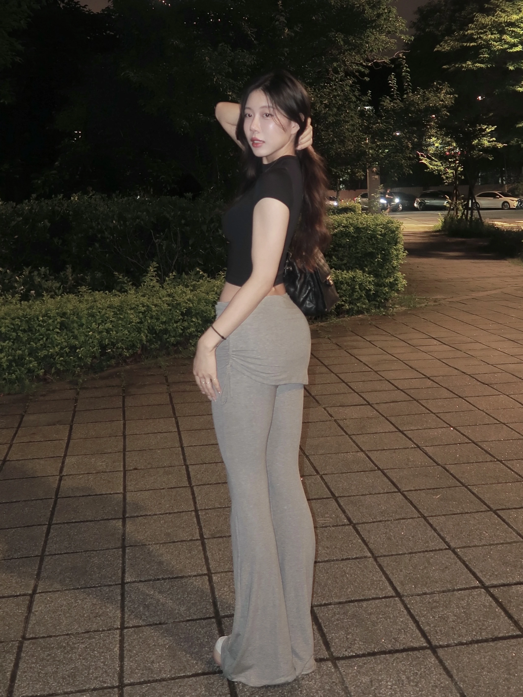 親膚翻腰喇叭褲(黑/灰)