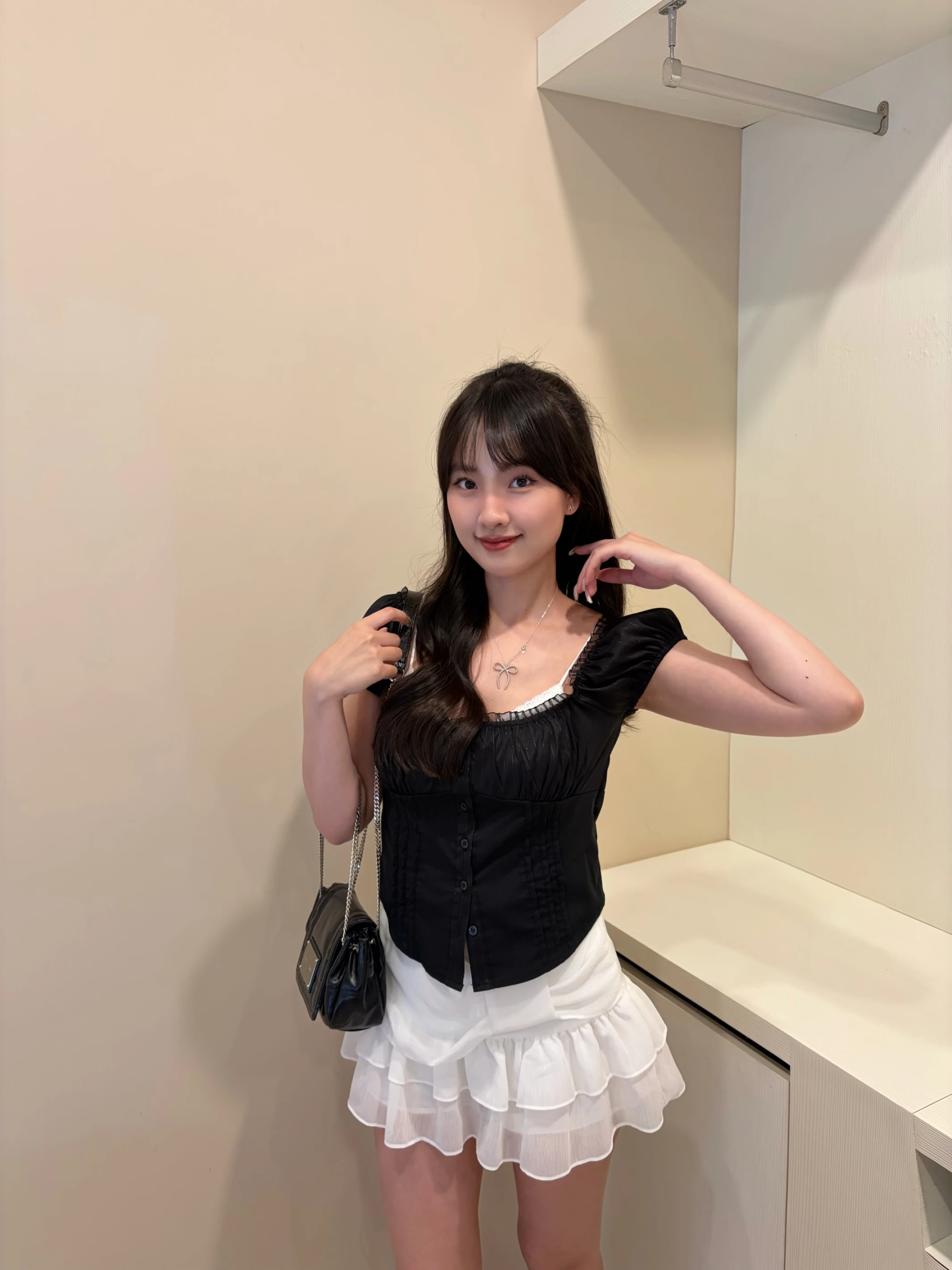 月光蕾絲 馬甲泡袖上衣 black