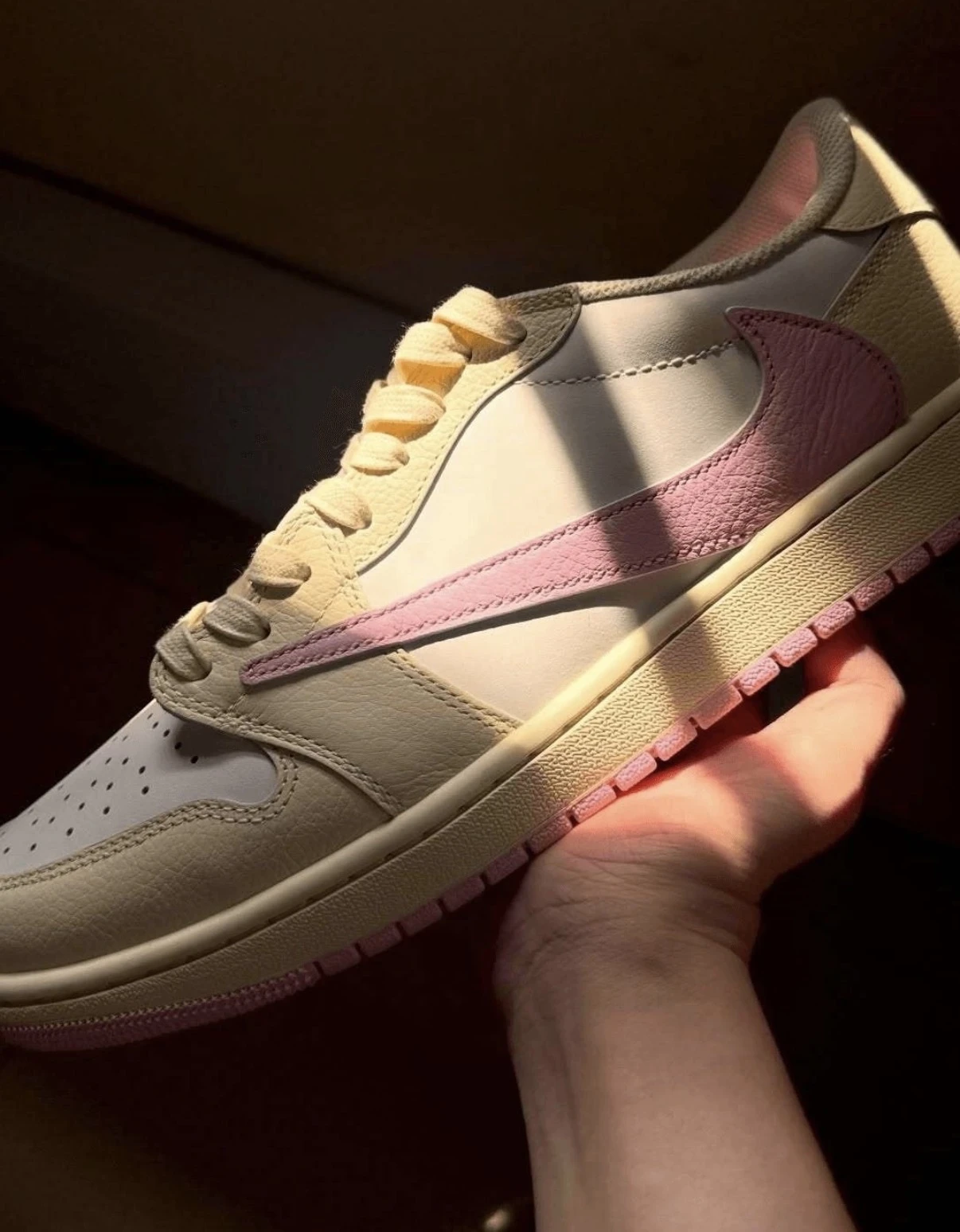 Travis Scott x Air Jordan 1 “Muslin pink”米白粉/IQ7604-101