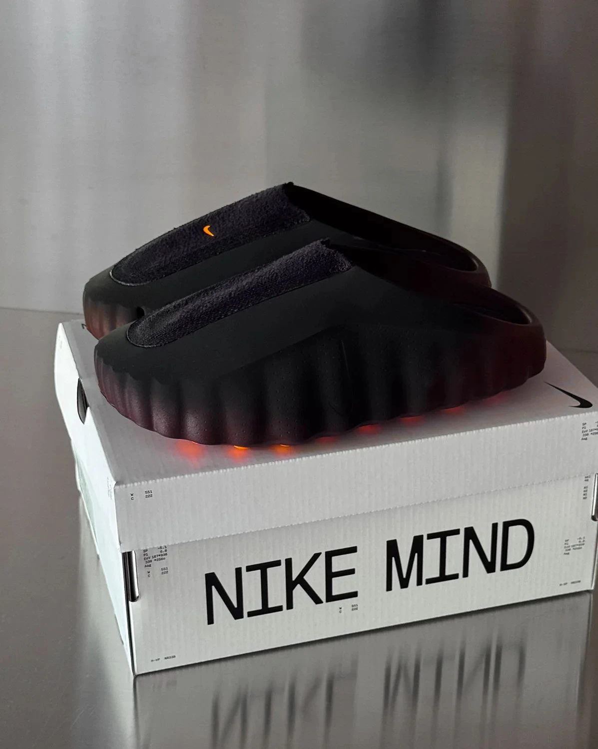 Nike Mind 001 FLYKNIT QS 黑橘/IR2175-200