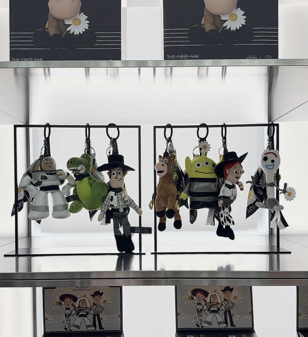 G-Dragon權志龍PEACEMINUSONE x Toy Story盲盒掛飾（含絲巾）