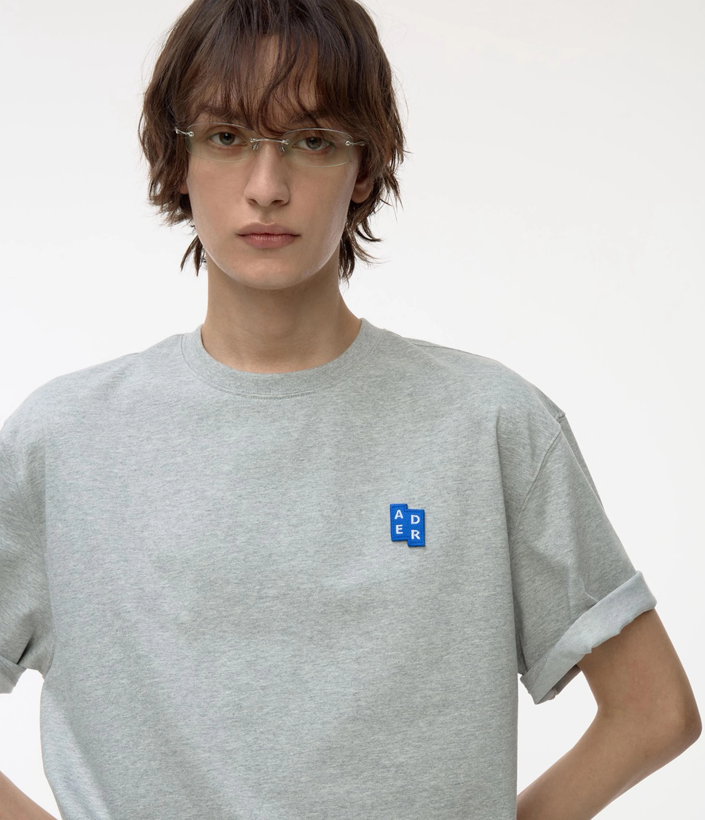 ADER ERROR Sig; BL Tag t-shirt 01 灰色短袖上衣 經典藍標