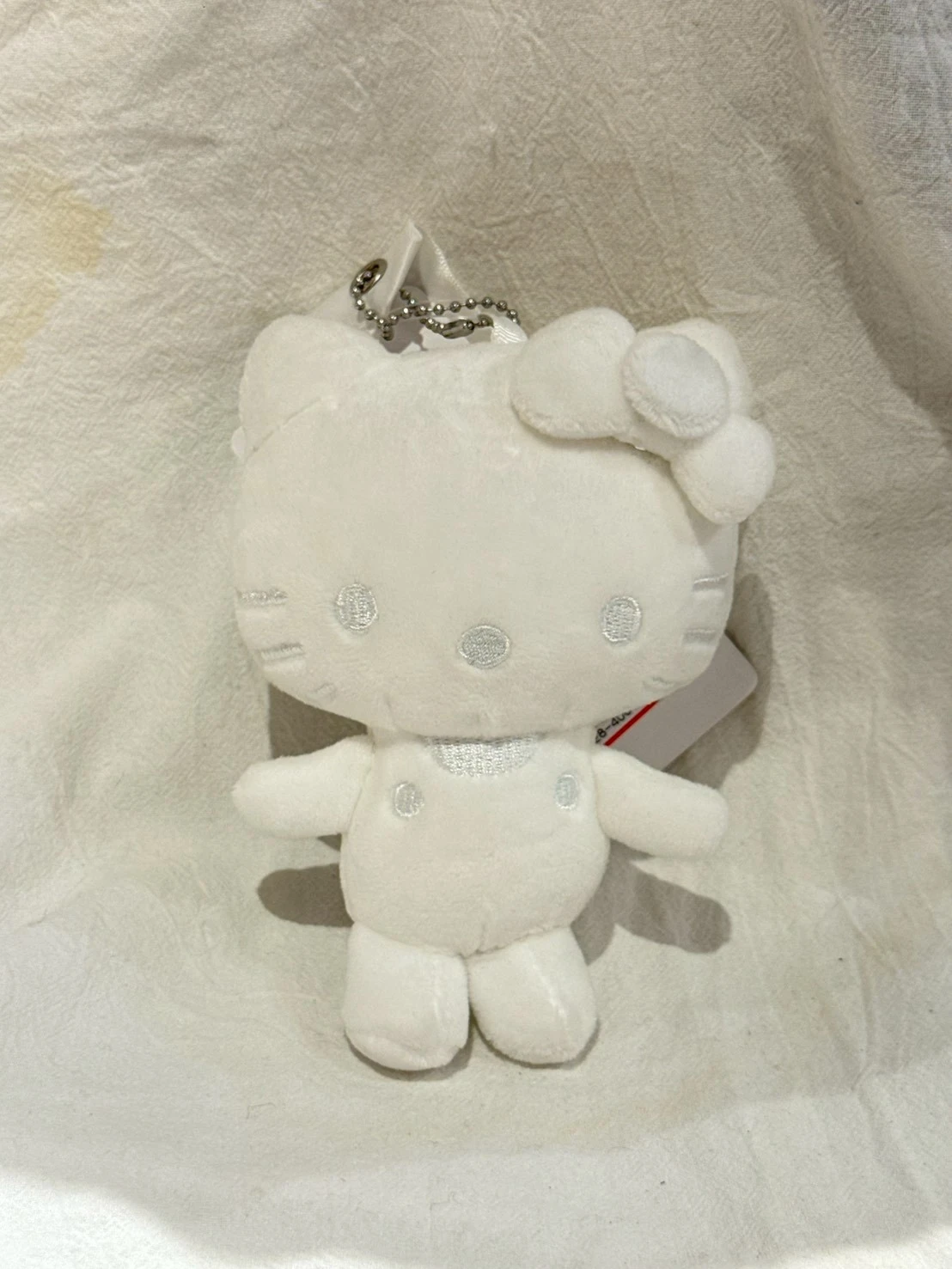 KITTY五十週年AVAIL限定全白吊飾