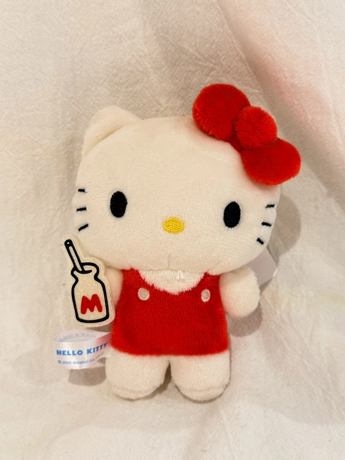 經典KITTY牛奶站姿吊飾
