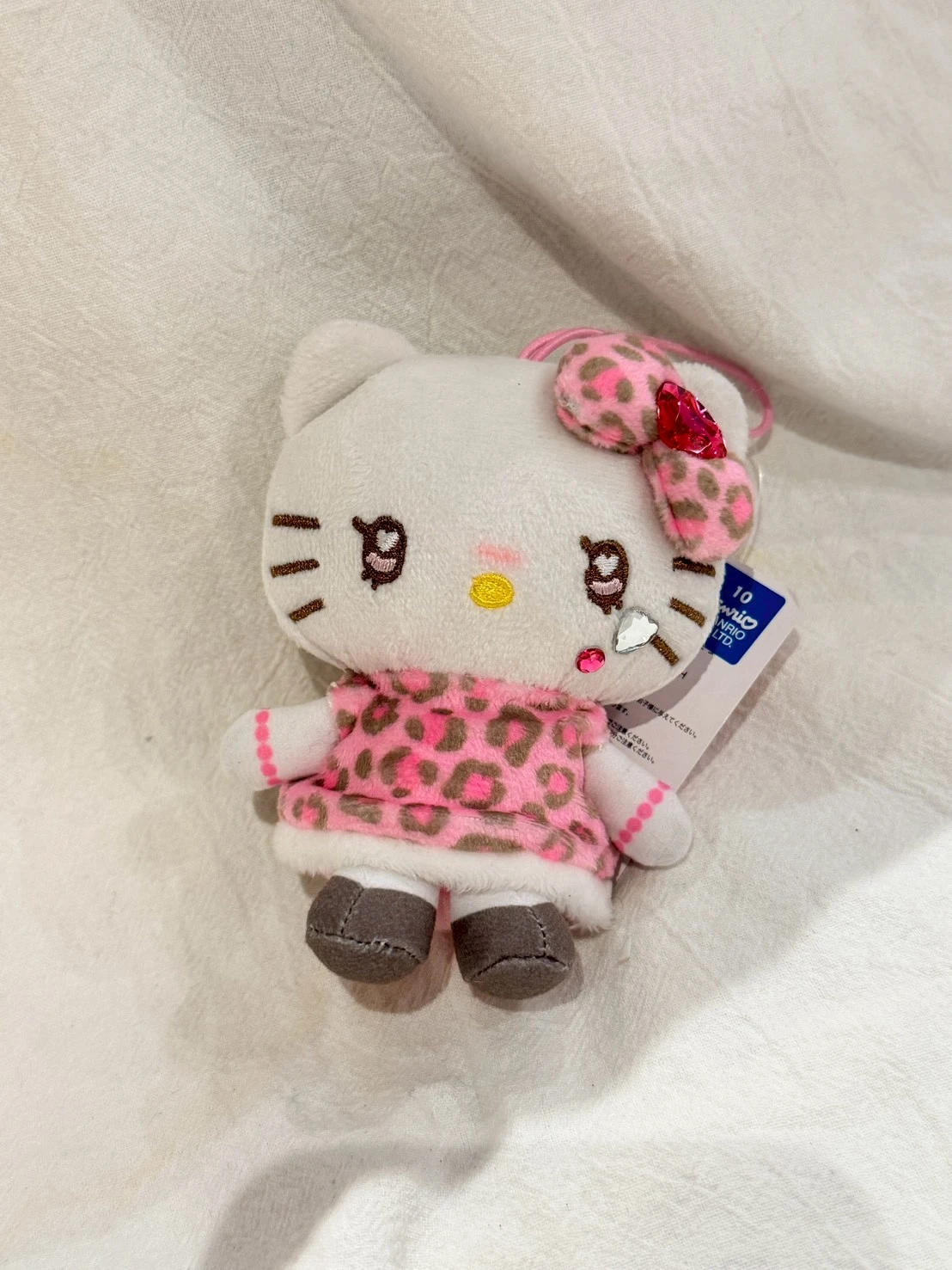 kitty豹紋水鑽愛心洋裝吊飾(白)