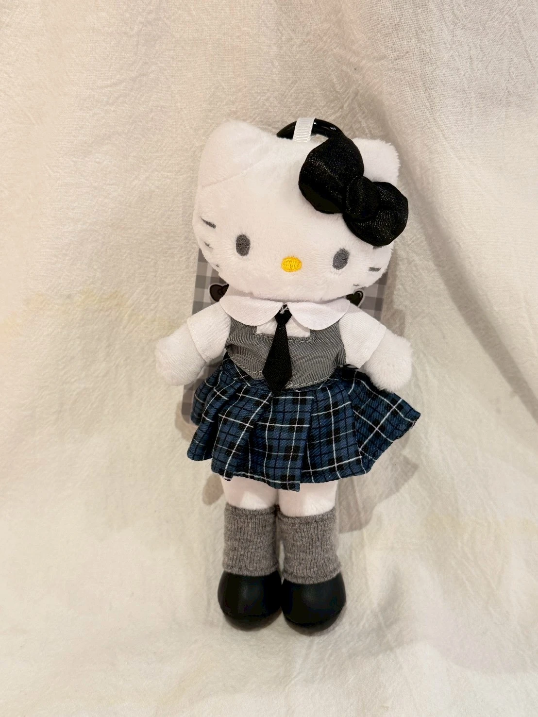驚安限定KITTY制服吊飾(灰)