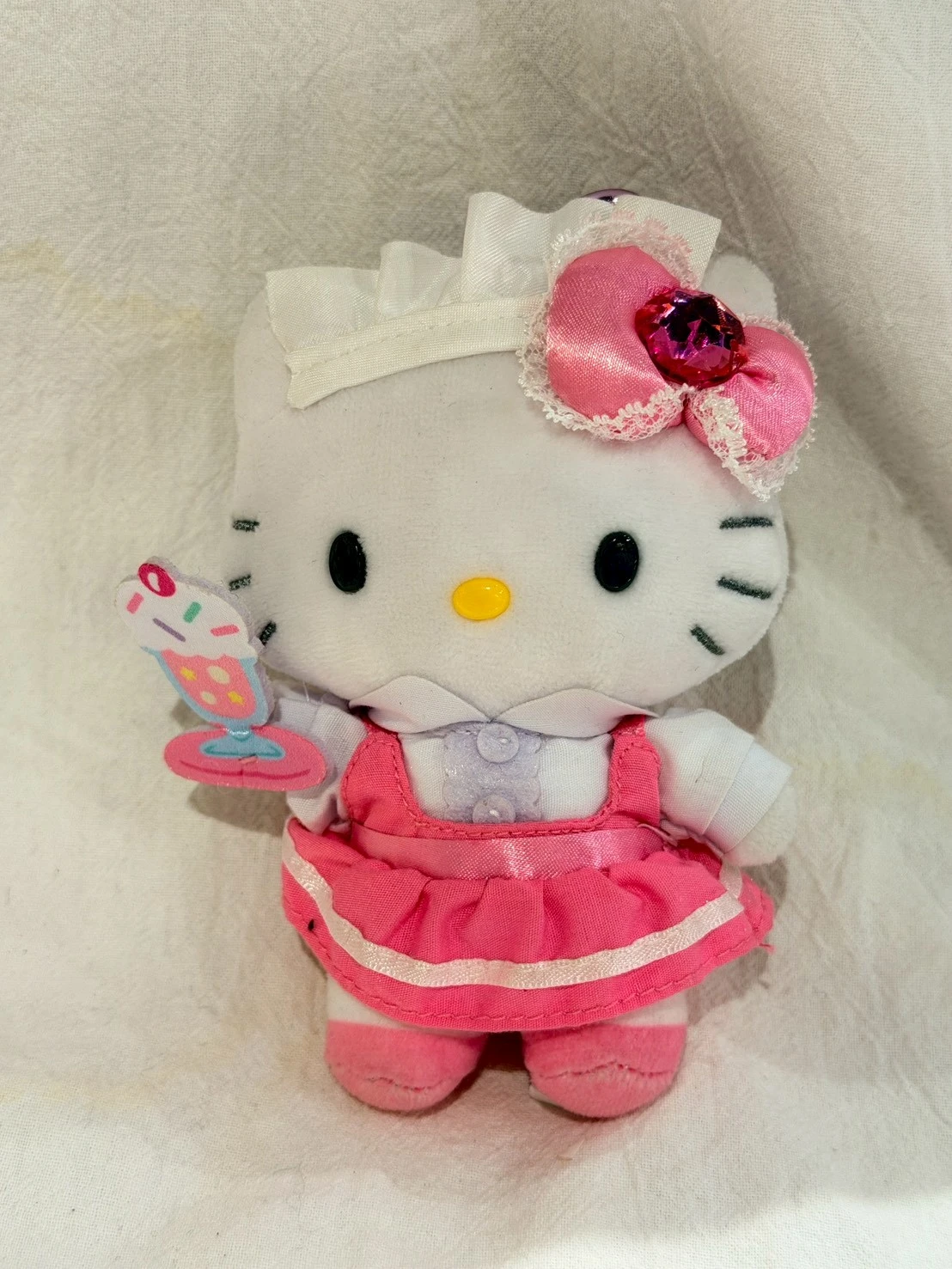 kitty甜點女僕愛心吊飾