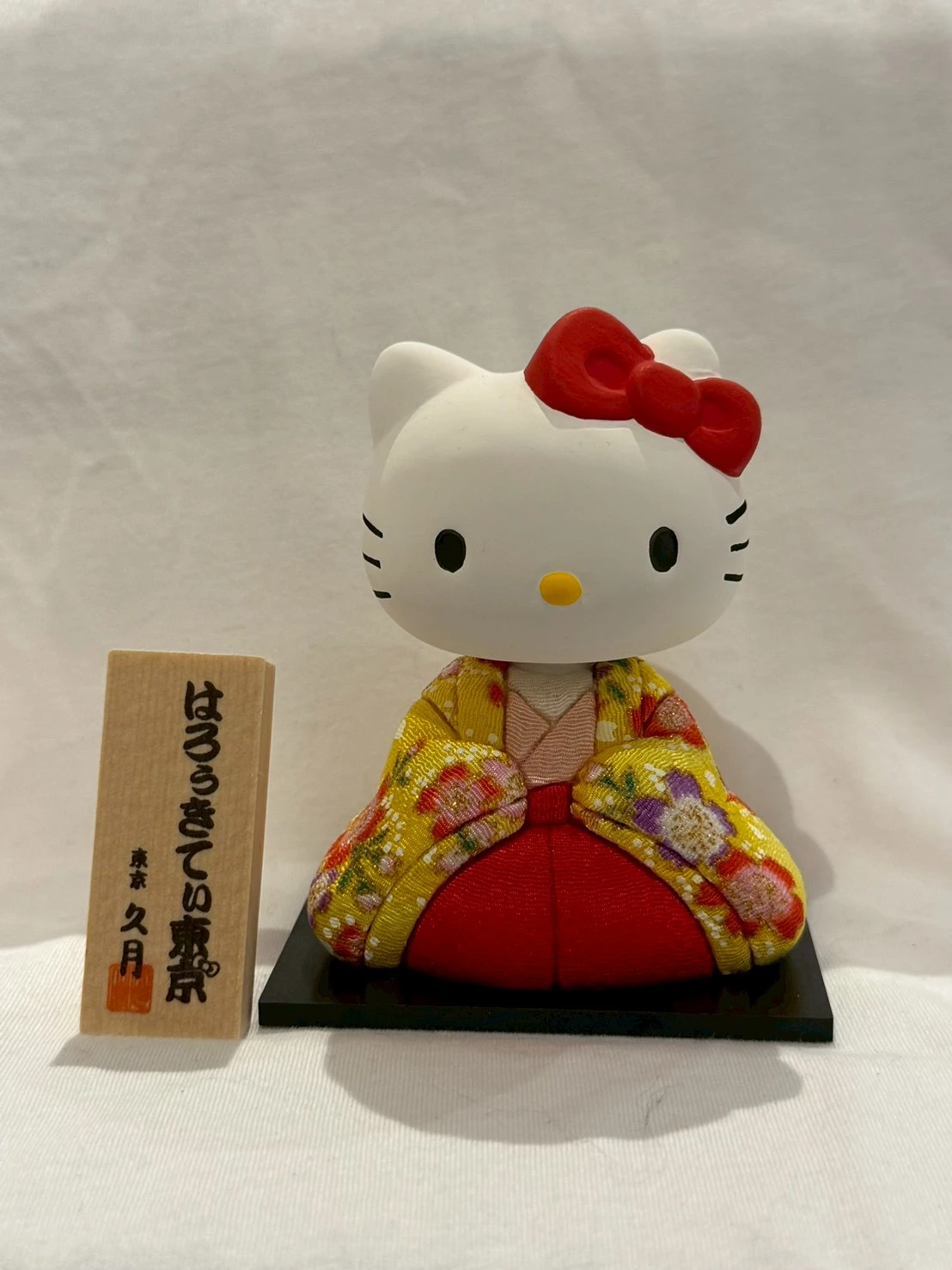 日本限定和服kitty擺飾(黃櫻)