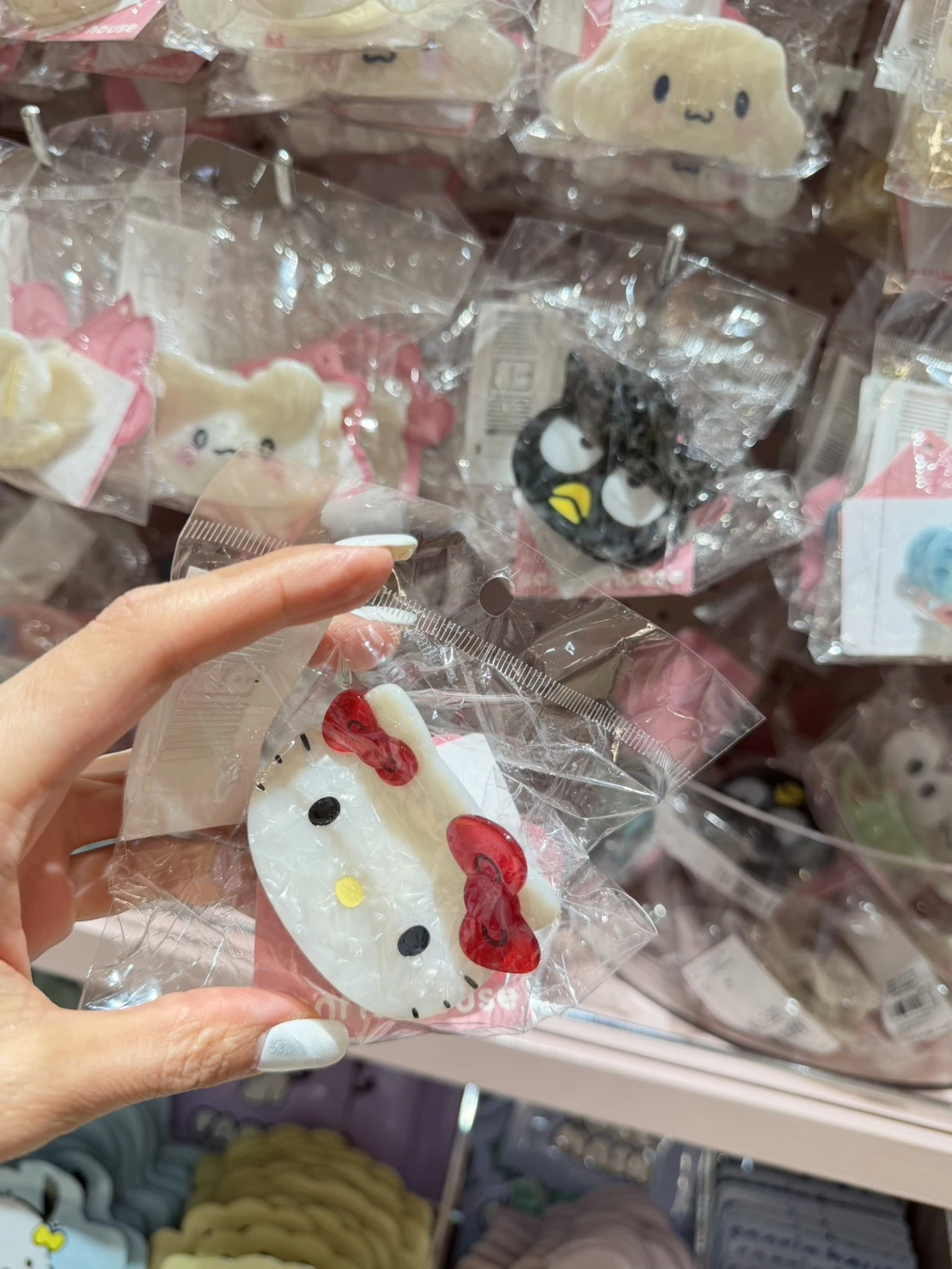 sanrio house限定kitty頭型鯊魚夾