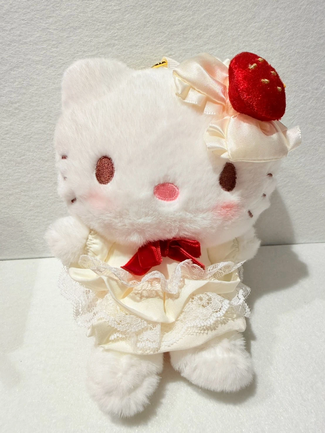 2026KITTY草莓蛋糕娃娃購物袋吊飾