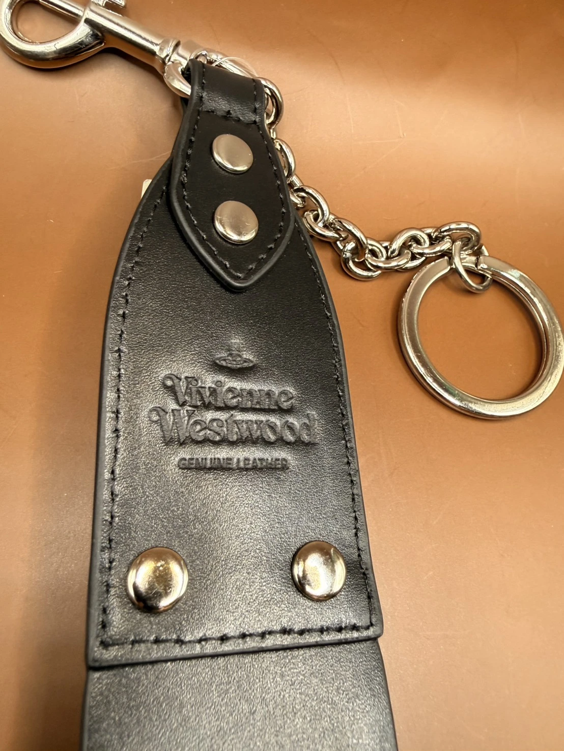 VIVIENNE皮質多功能手提扣環